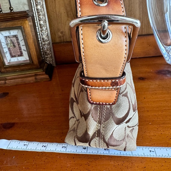 Vintage Coach Signature East West Baguette shoulder bag - Picture 5 of 8